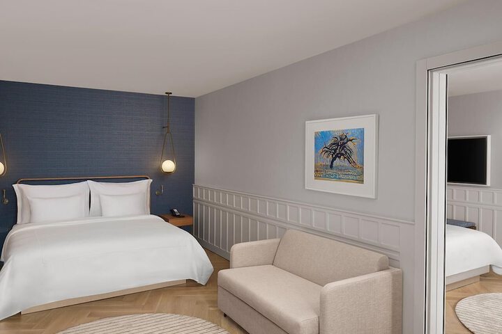 Room 84 of 331