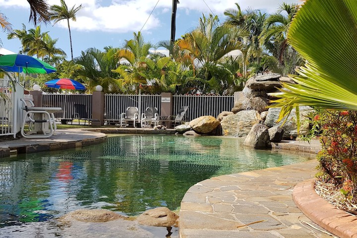 Pool 44 of 66