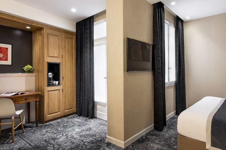 Room 12 of 31