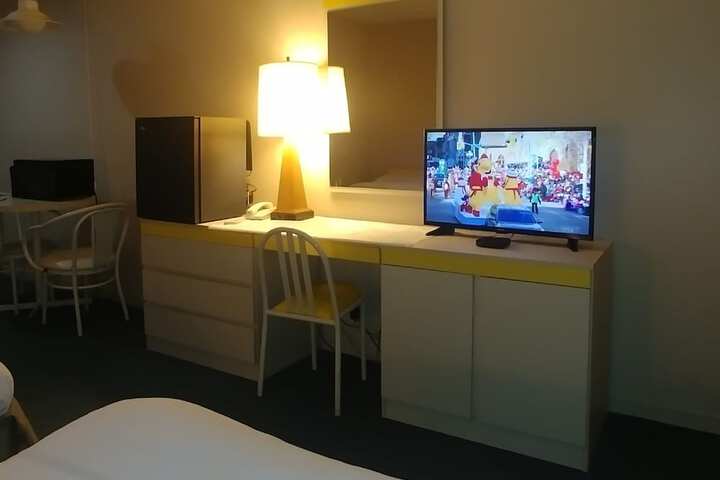 Room 22 of 38