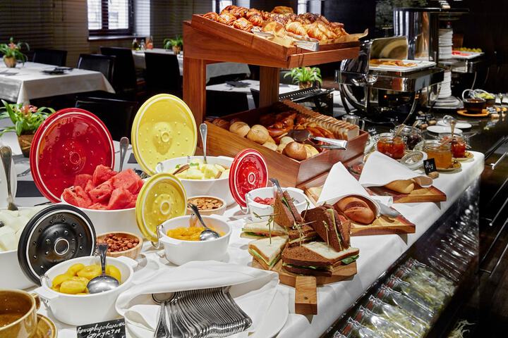 Breakfast/Coffee Service 29 of 34