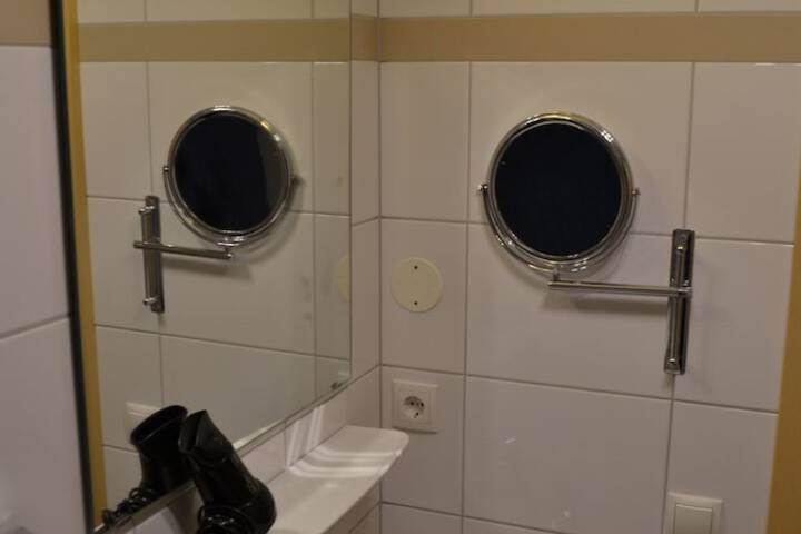 Room 49 of 70