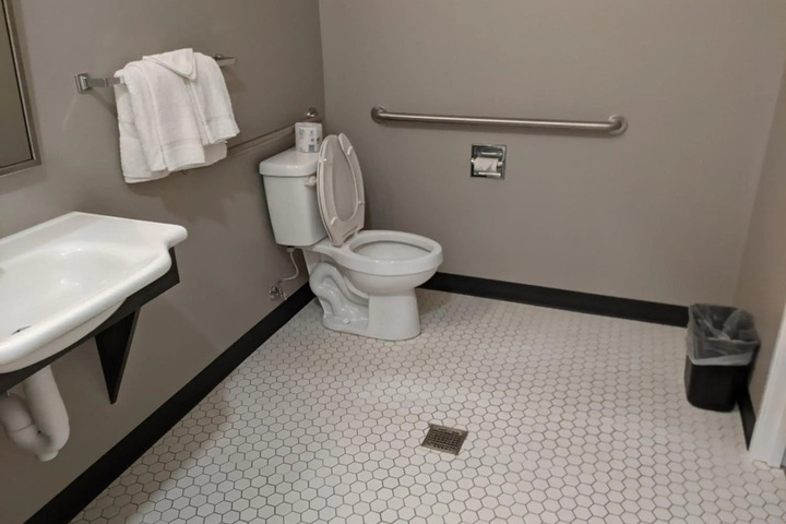 Photo 8