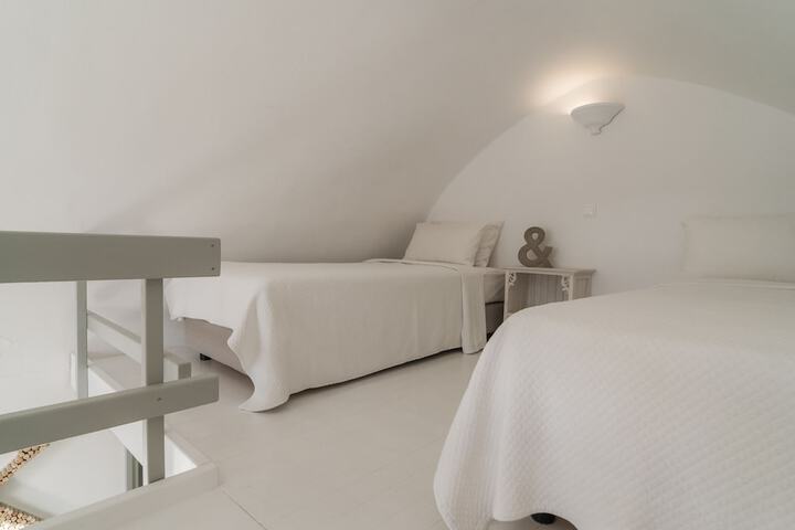 Room 8 of 38