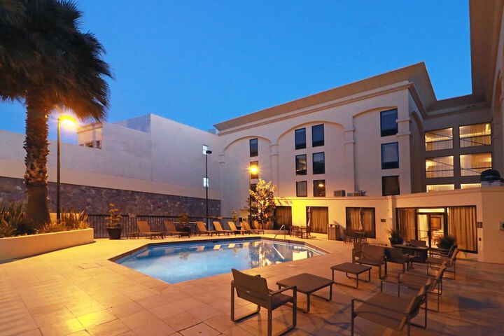 Hotel with Pool
