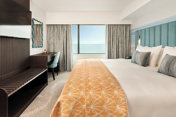 Room 4 of 45
