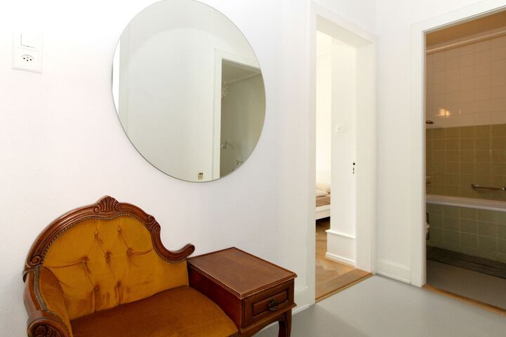 Room 47 of 67