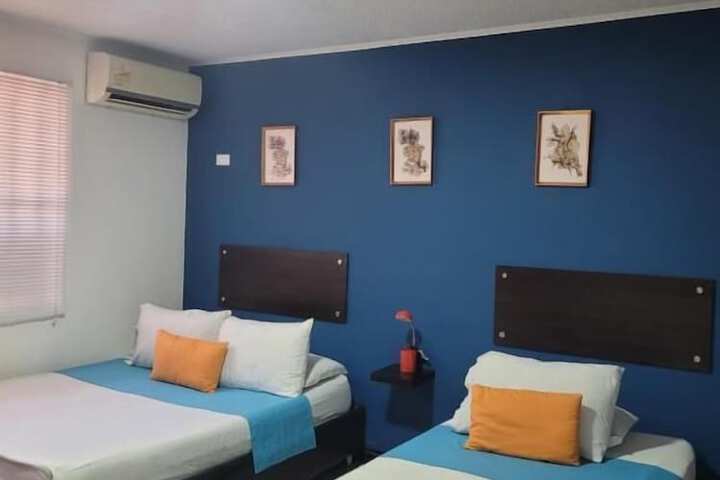 Room 6 of 32