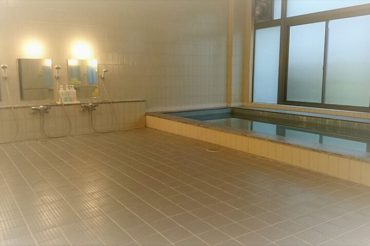 Room 6 of 7