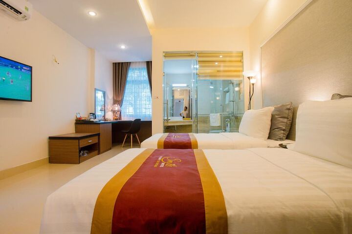Room 16 of 34