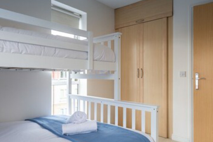 Room 16 of 65