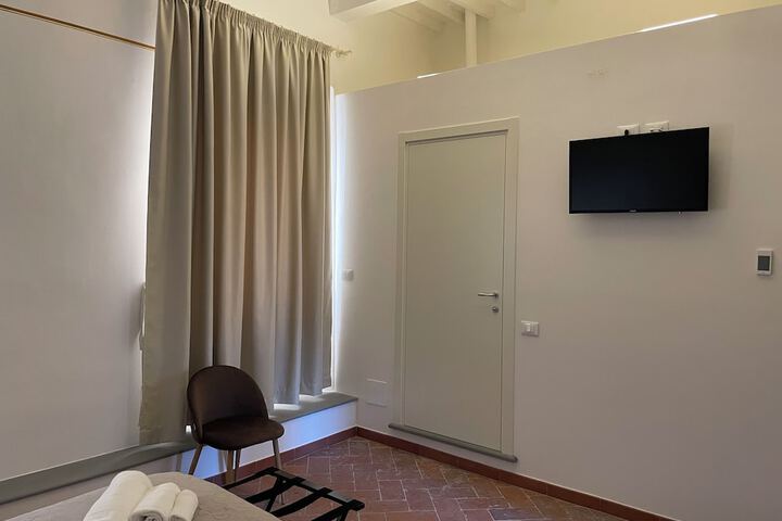 Room 4 of 54