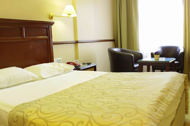 Room 17 of 114