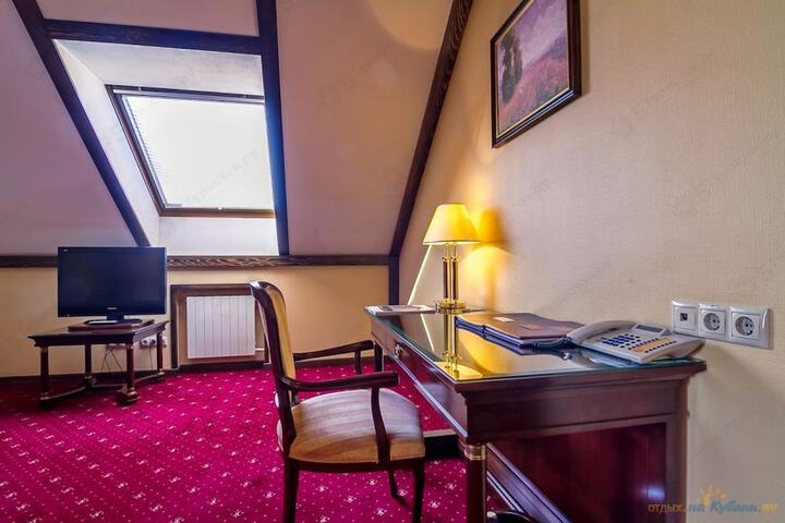 Room 16 of 34