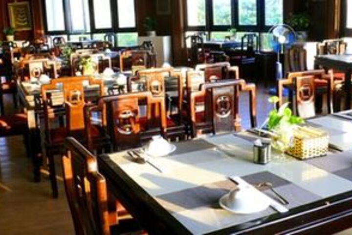 Dining 100 of 104