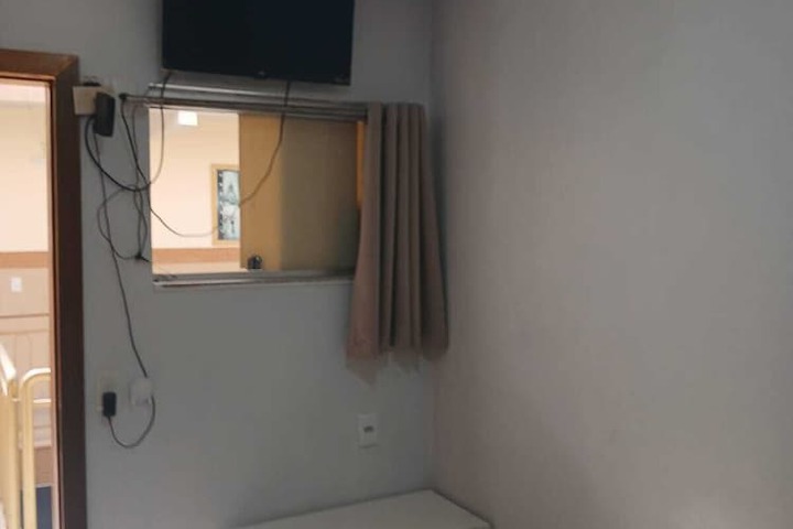 Room 7 of 35
