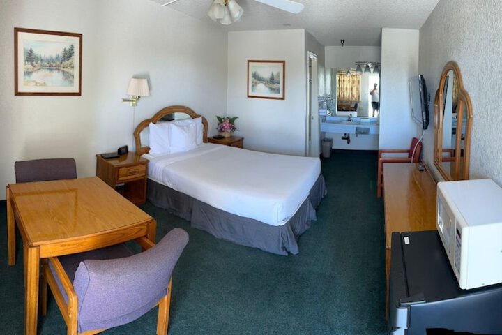 Room 14 of 24