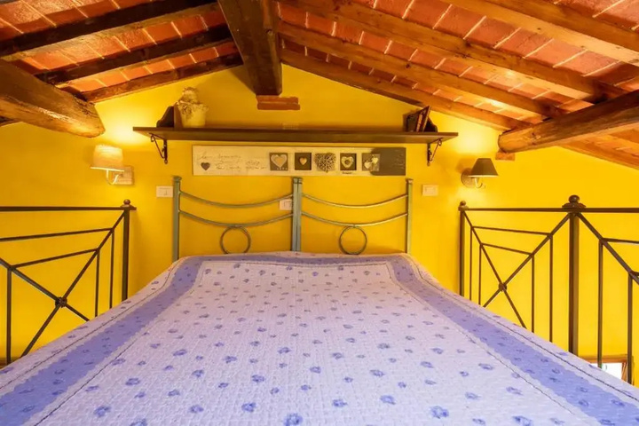 Room 5 of 13