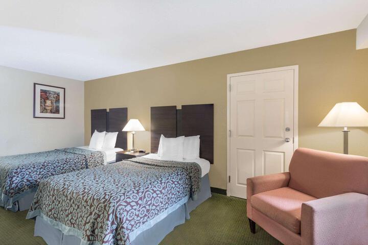 2 Double Beds (2 of 7)