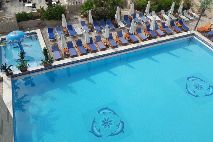 Pool 83 of 119