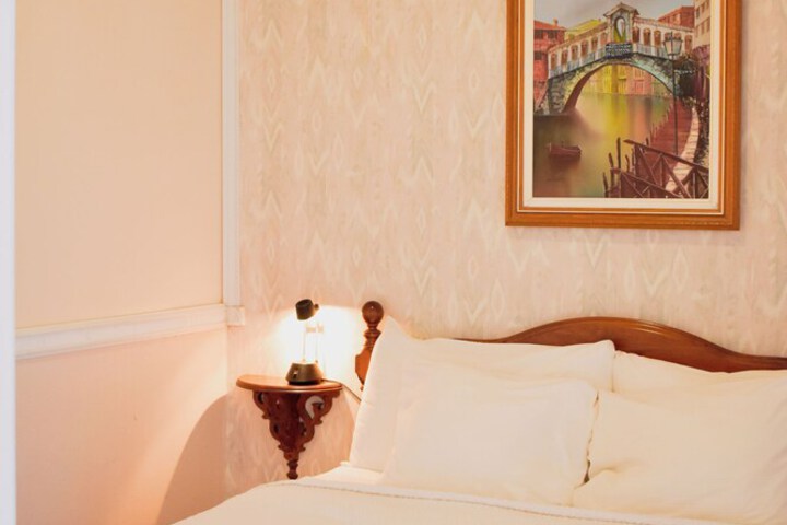 Room 40 of 125