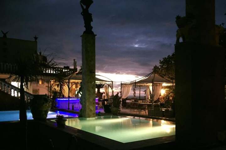 Pool 44 of 61