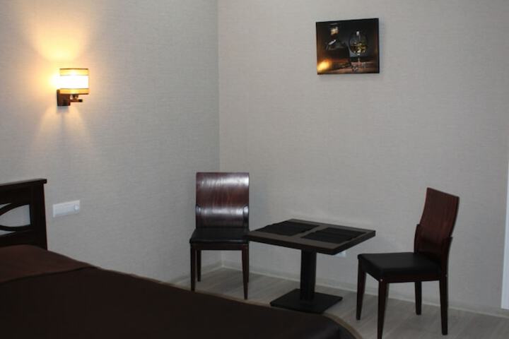 Room 8 of 21