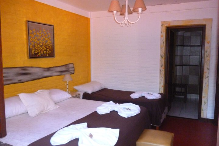 Room 7 of 9