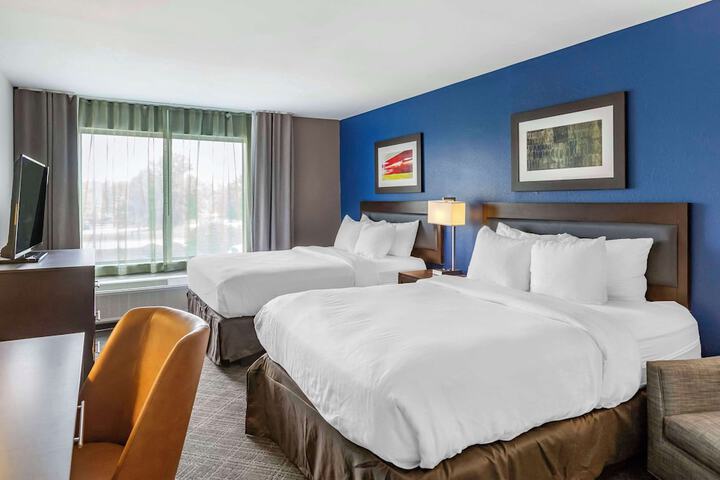 2 Queen Beds (9 of 9)