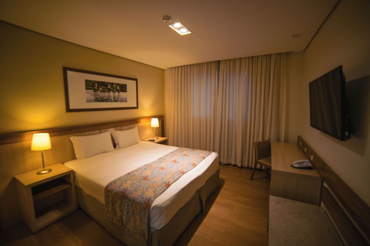 Room 32 of 71