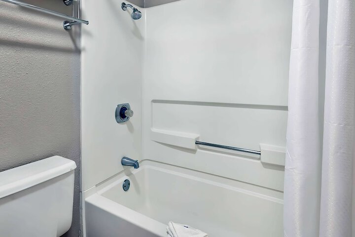 Queen Room Disability Accessible (1 of 6)