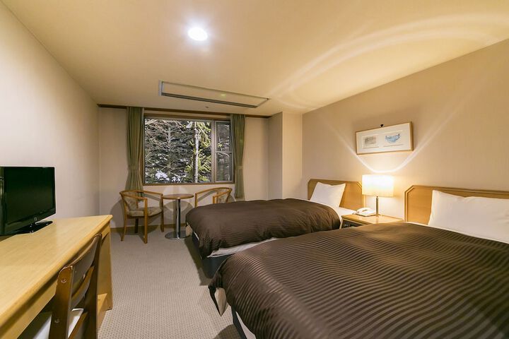 Room 25 of 124
