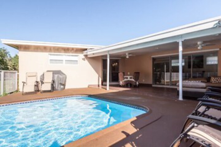 Pool 24 of 30