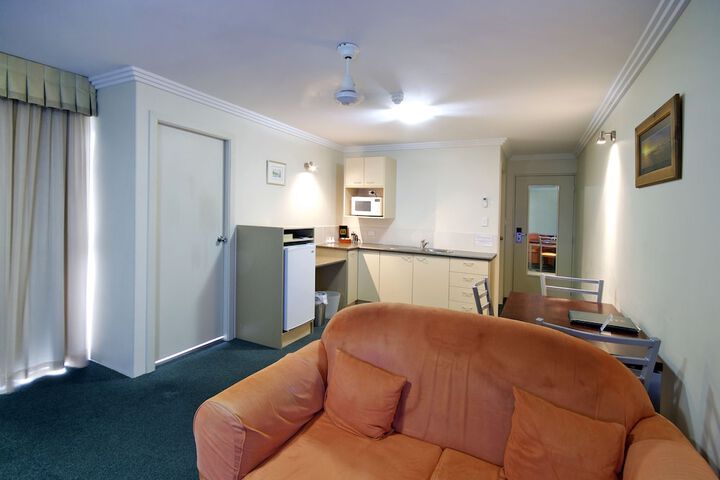 Room 35 of 49