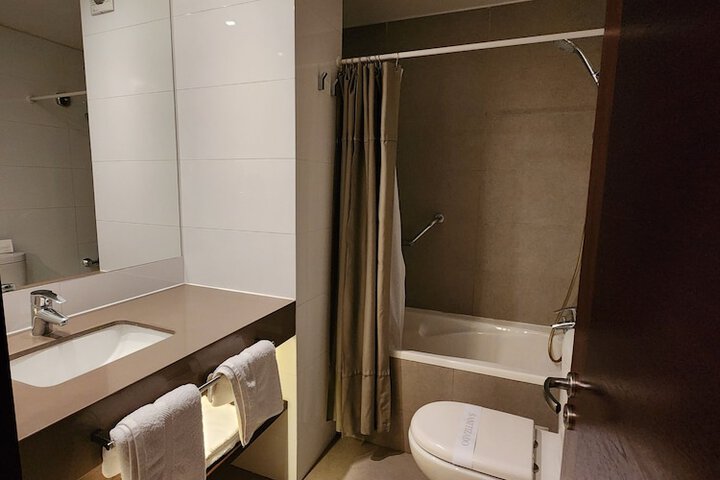 Room 35 of 105