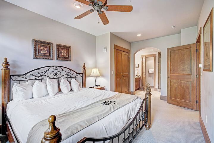 Room 14 of 50