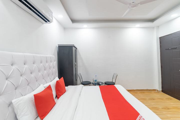 Room 5 of 19