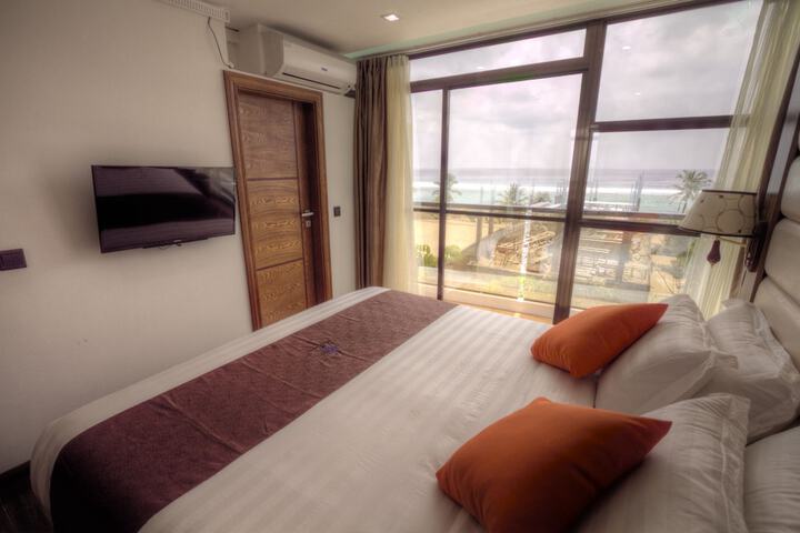 Room 5 of 74