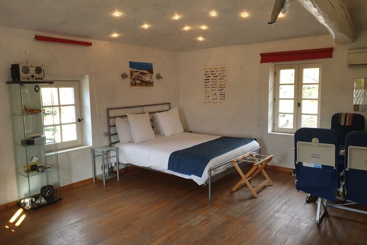 Room 5 of 74