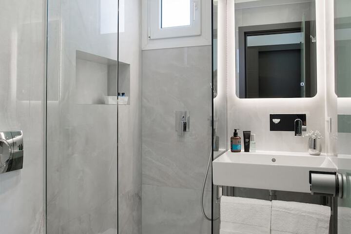 Clean Restrooms