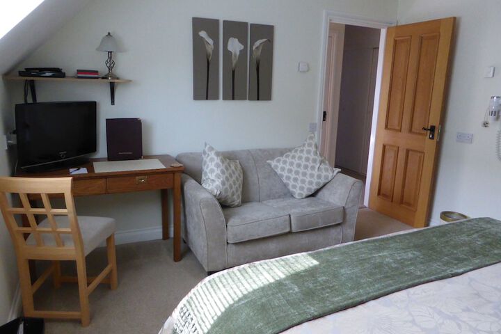 Room 8 of 43
