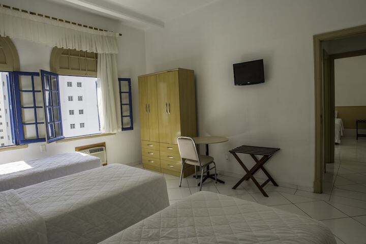 Room 10 of 48