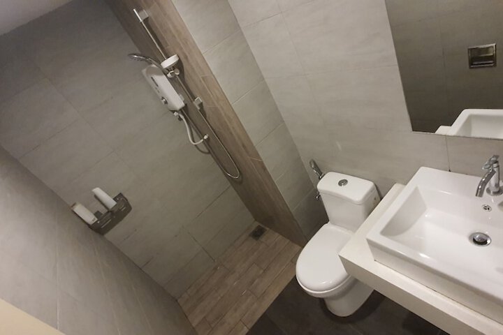 Room 65 of 226