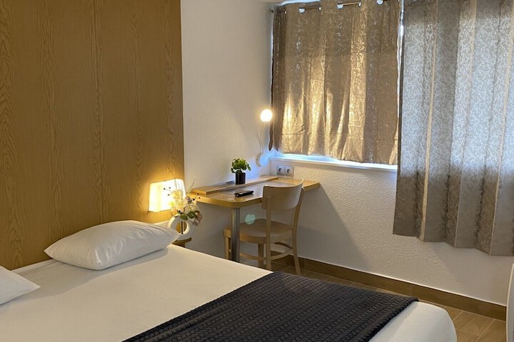 Room 12 of 53