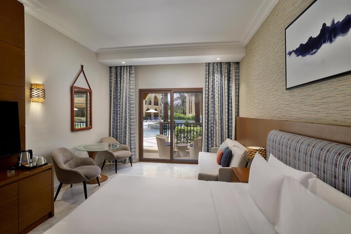 Room 40 of 200