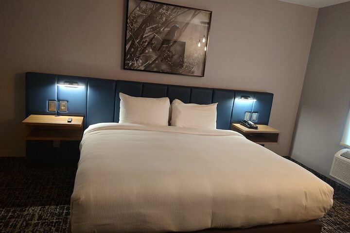 Room 5 of 149
