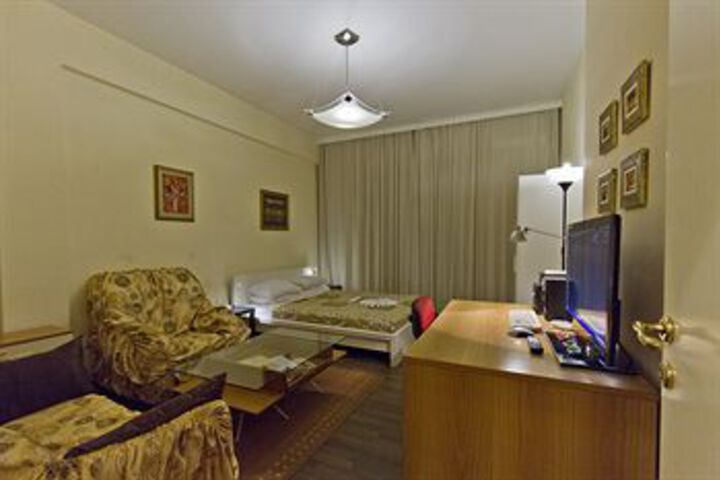 Room 25 of 27