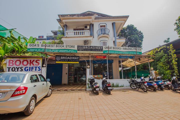 OYO 11901 HOME BIKERS PARADISE 2BHK CAND