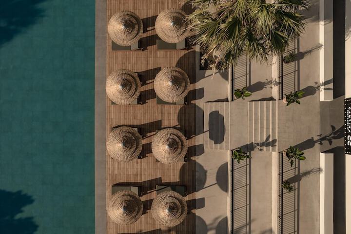 Pool 51 of 84