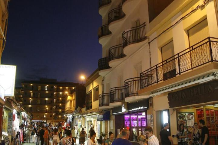 Hotel Entry